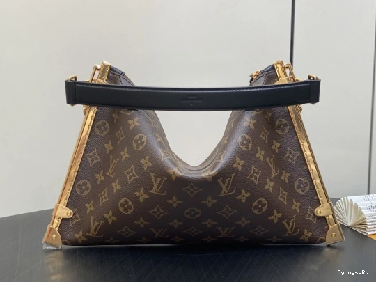 Lucky LOUIS Trunk VUITTON 0406